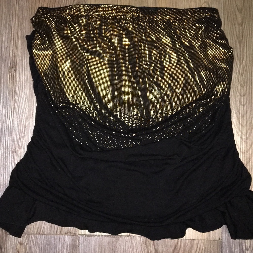 Sleeveless Black and Gold foil  Blouse Sz 2x.